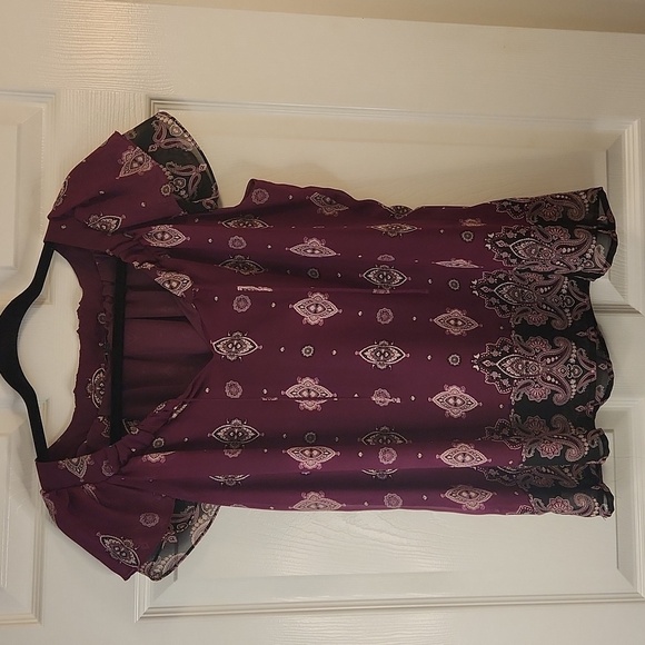 Apt.9 Women's Burgandy and Black Paisley Print Flutter Sleeve Top Size S - Picture 2 of 10